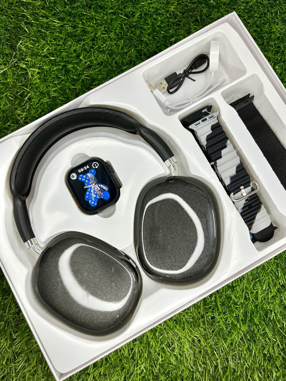 P9 Ultra 2 Smartwatch with High-Performance Headphones & 7 Customizable Straps – The Ultimate Wearable Experience